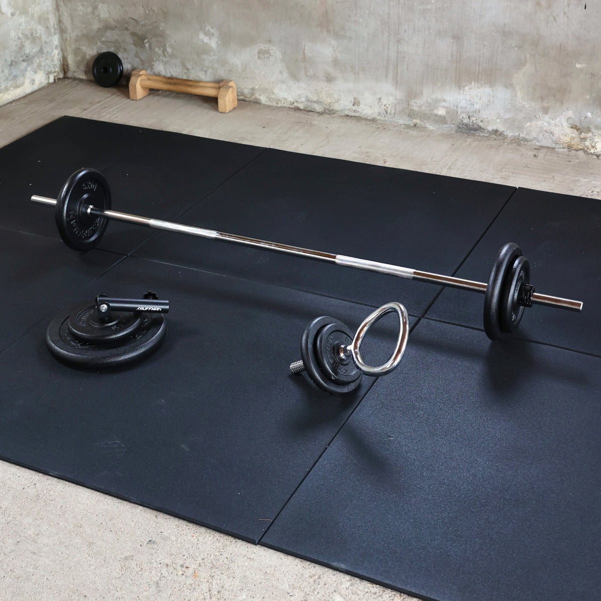 Barbell - With Barbell Collars - 180 cm - Ø 30 mm